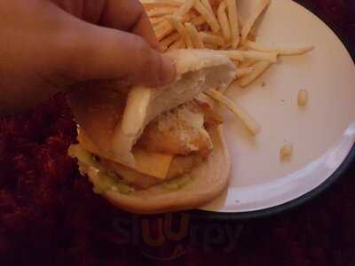 Chesters Chicken - Cheetham Hill