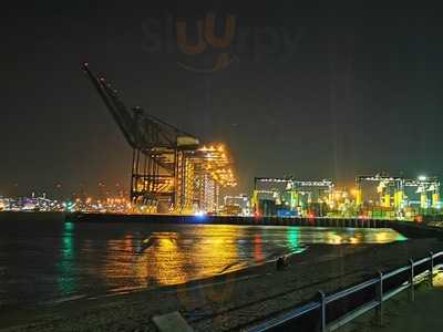 Landguard Visitor Centre, View Point Cafe And Ferry