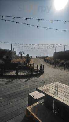 Coast House Bar And Grill