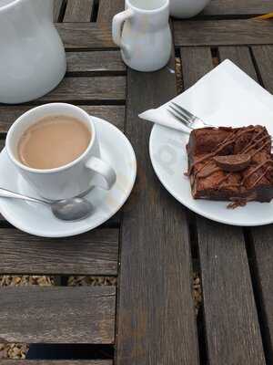 Bramleys Cafe And Cakery