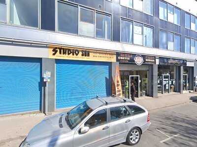 Dj's Deli And Fastfood