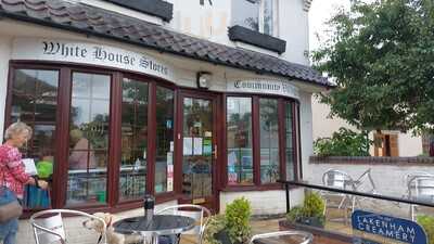 White House Stores Comminity Shop