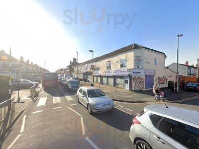 Big Khan's Pizza & Kebab House