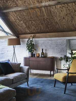 In-store Restaurant At Aldiss Store