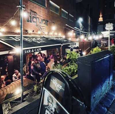 Robbies Restaurant & Bar