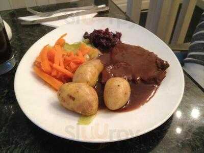 Le Jardin Cafe & Petit Bistro