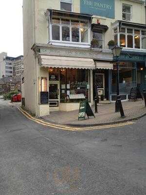 Le Jardin Cafe & Petit Bistro