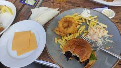 Lil's Bar And Bistro