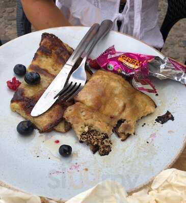 Lil's Bar And Bistro