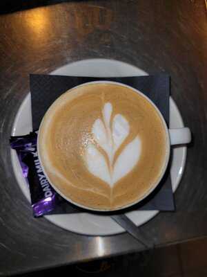 Hemingways Coffee House & Bar