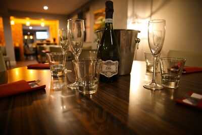 Signatures Restaurant