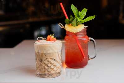 Signatures Restaurant