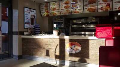 Freddy's Chicken & Pizza