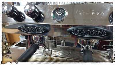 Les Cafe - Coffee Cabin