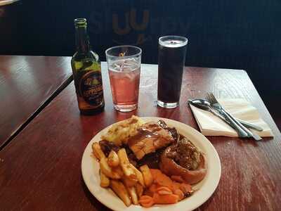 Britannia Inn Stonehouse Pizza & Carvery