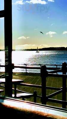 Britannia Inn Stonehouse Pizza & Carvery