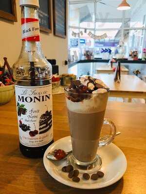 Shhhh Coffee Shop - Photo 8