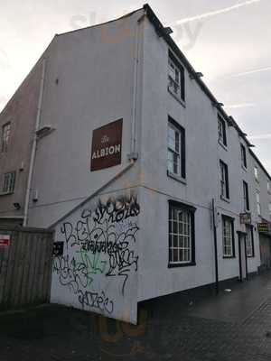 Barrel Inn