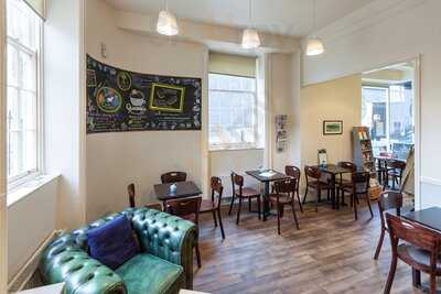 Queenie's Coffee Shop