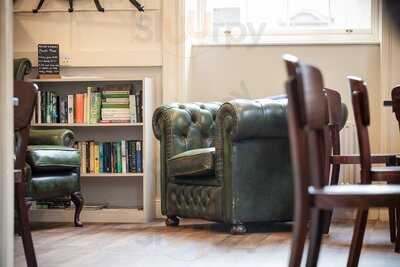 Queenie's Coffee Shop