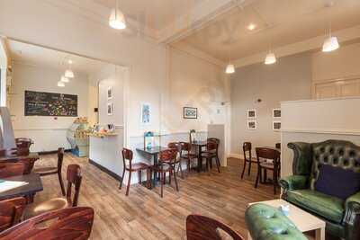 Queenie's Coffee Shop