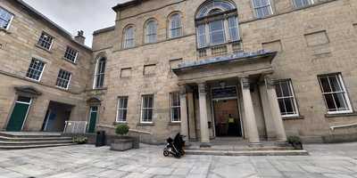 Queenie's Coffee Shop