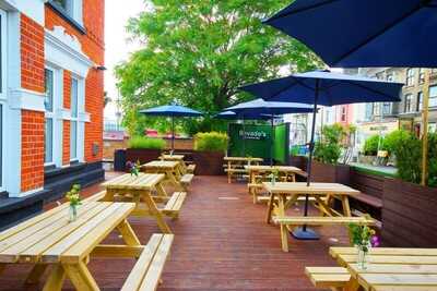 Stracey Restaurant, Bar & Lounge