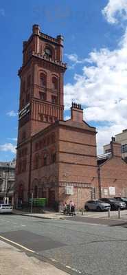 Hamiltons On The Square