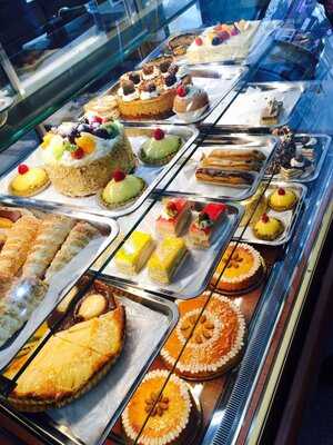 Kundun Sweets & Bakeries