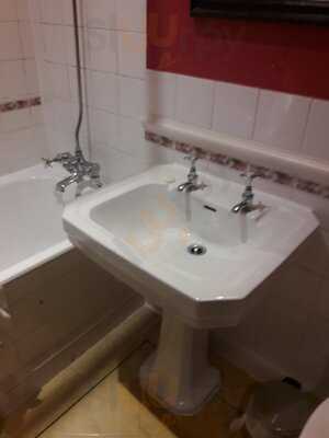 Haley's Hotel And Restaurant