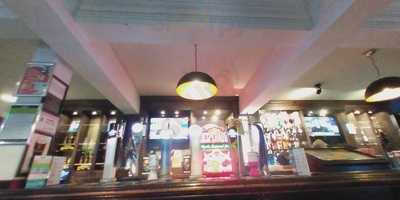 Champs Sports Bar & Grill