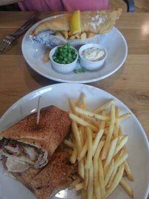 Bridges Cafe And Bar