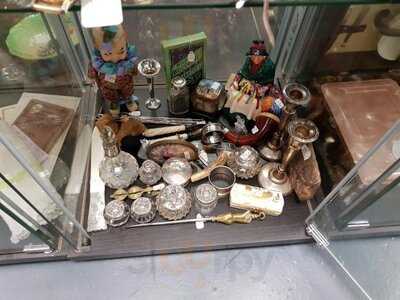 The Old Curiosity Shop & Tea Room