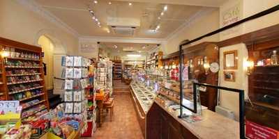 Farrah's Olde Sweet Shop