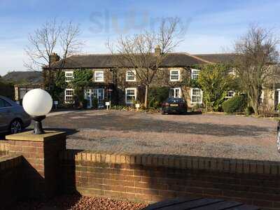 Tree Bridge Hotel & Restaurant