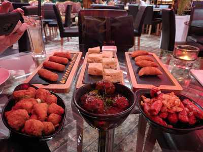 Gino Tapas Bar & Restaurant