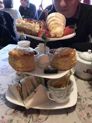 Past & Present Vintage Tearooms