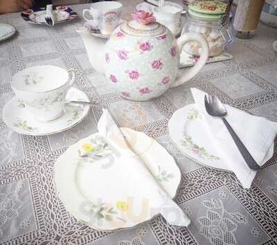 Past & Present Vintage Tearooms