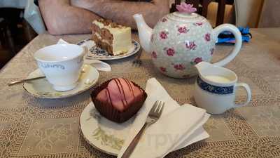 Past & Present Vintage Tearooms