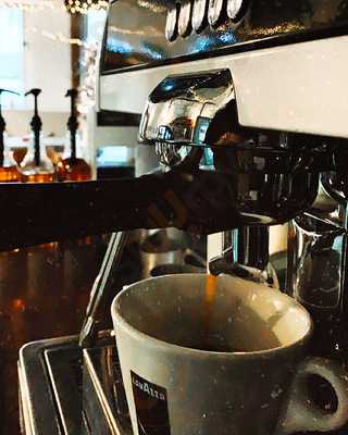 Argyles Coffee & Wine