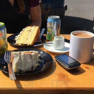 The Commute Cycle Cafe