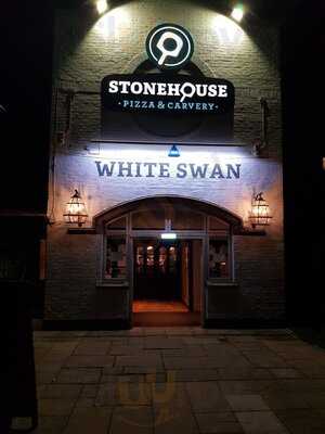 White Swan Stonehouse Pizza & Carvery