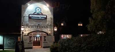 White Swan Stonehouse Pizza & Carvery