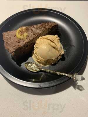 Flurries Cakes And Shakes