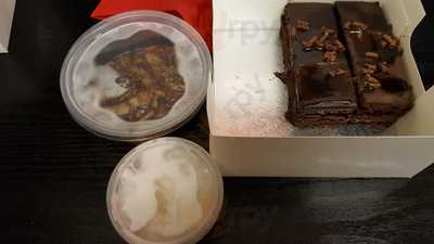 Flurries Cakes And Shakes