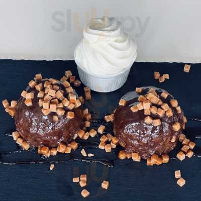 Flurries Cakes And Shakes