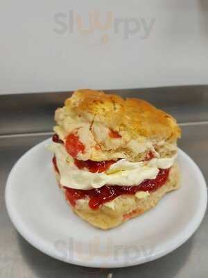 Kingfisher Fish & Shop/cafe