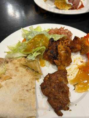 Al Waalis Restaurant - Photo 8