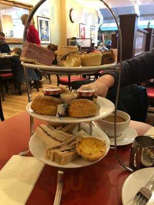 Patisserie Valerie - York Dov