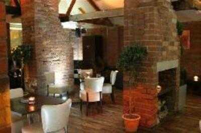 Crystal & House Of Hugo